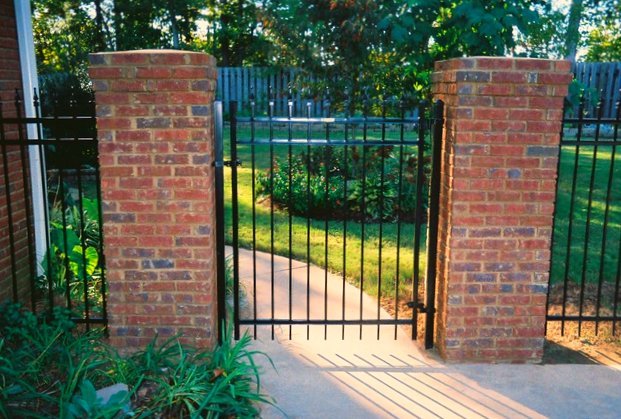 Aluminum Gate