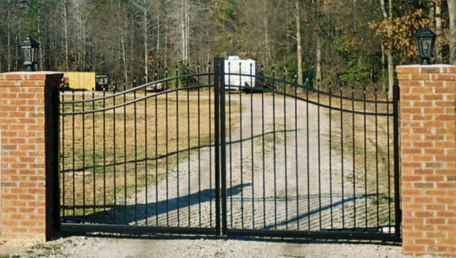 Aluminum Gate